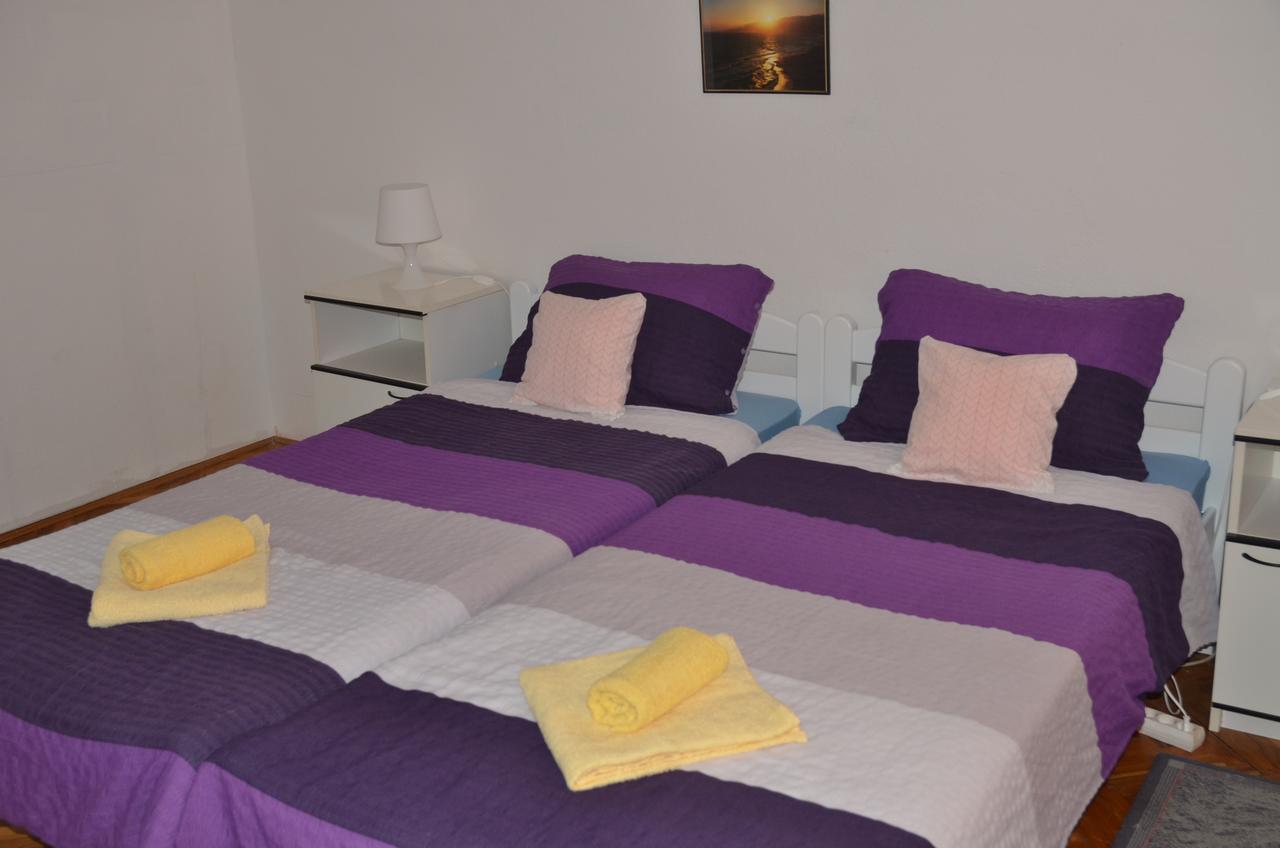 Rooms Mila Rezovac Екстер'єр фото
