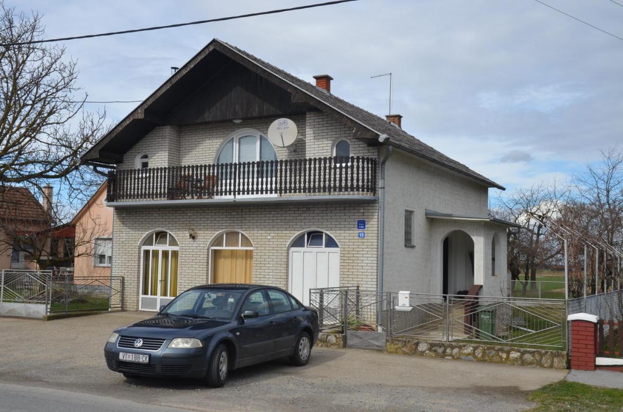 Rooms Mila Rezovac Екстер'єр фото